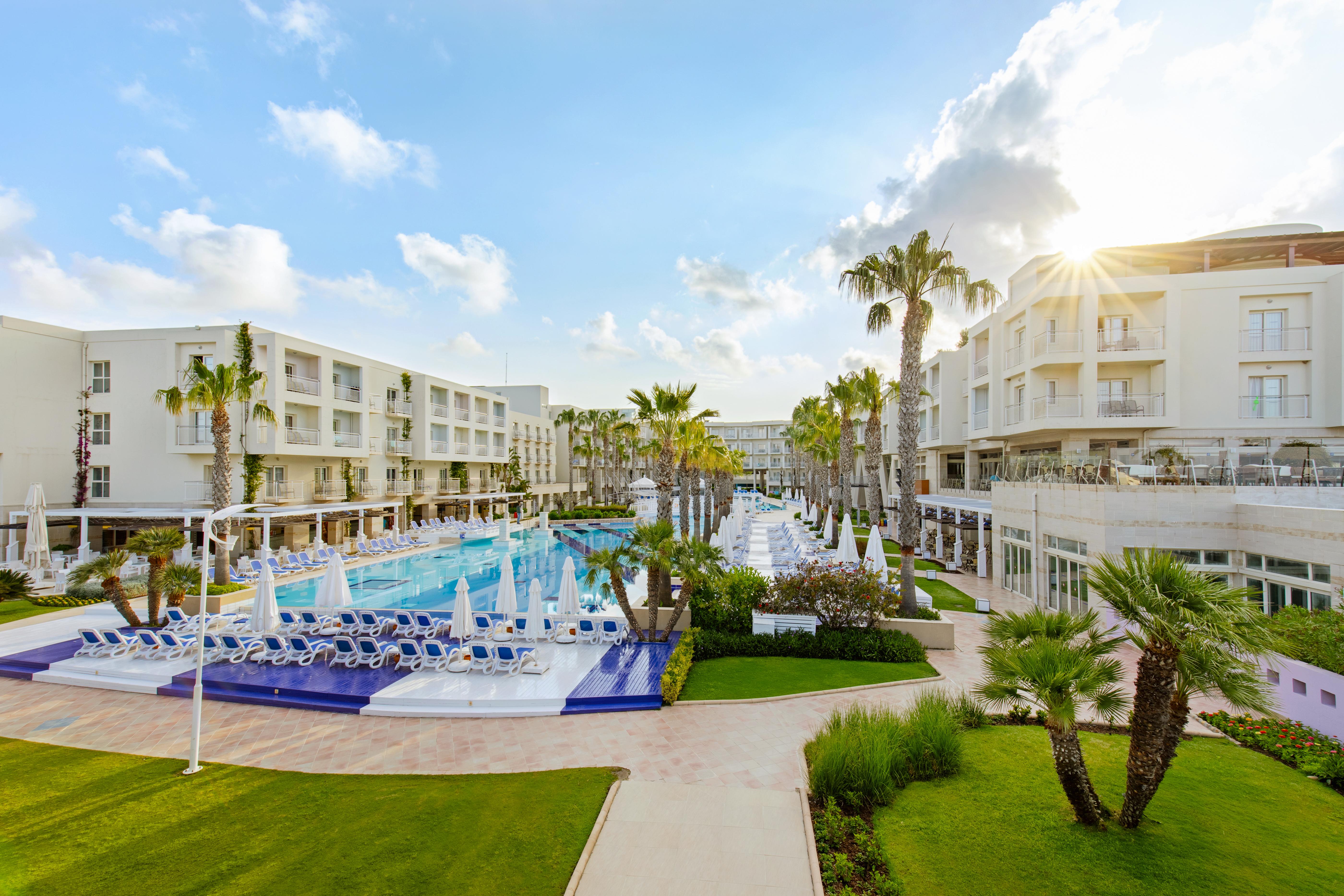 La Blanche Resort & Spa トゥルグトレイス エクステリア 写真