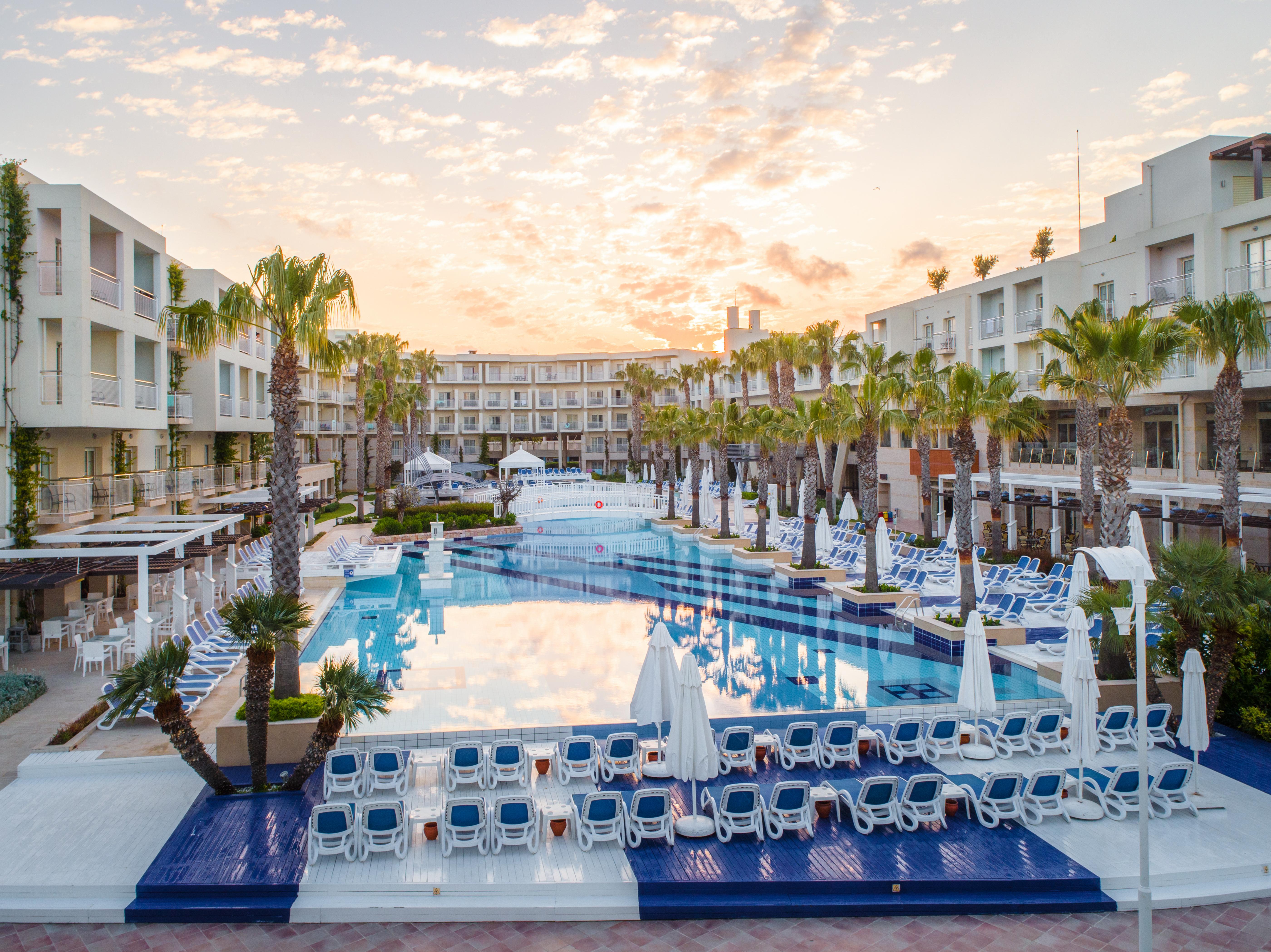 La Blanche Resort & Spa トゥルグトレイス エクステリア 写真