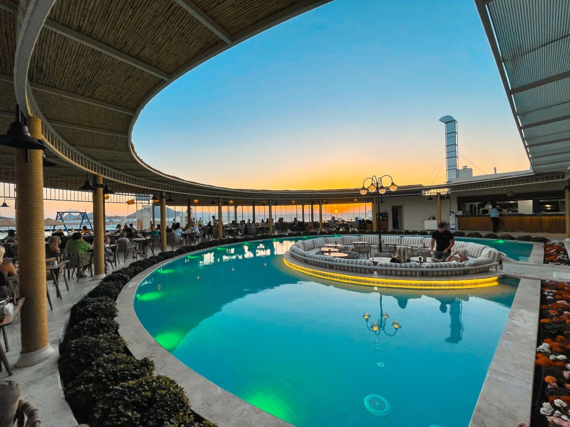 La Blanche Resort & Spa トゥルグトレイス エクステリア 写真